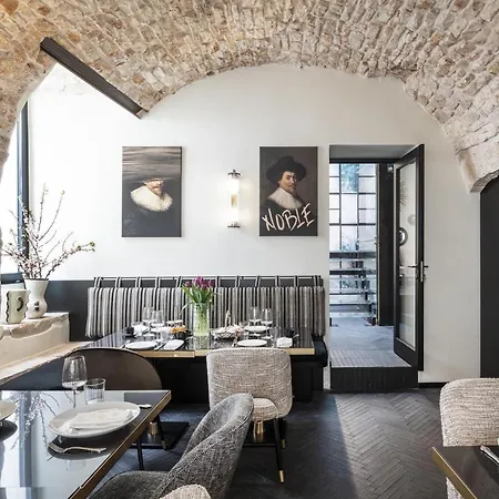 Dimora San Nicola Charming Bed and Breakfast Κονβερσάνο