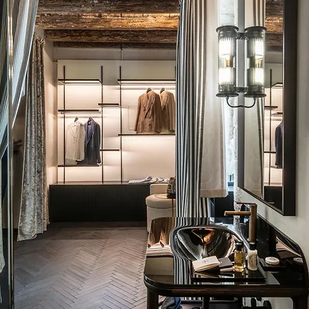 Dimora San Nicola Charming ベッド・アンド・ブレックファスト コンヴェルサーノ